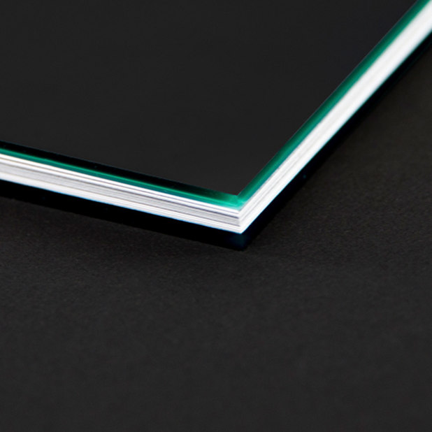 brochure design plexi glass cover – Sirin Labs – point one percent 