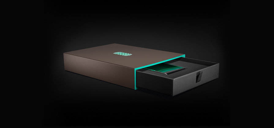 Solarin full high-end packaging with green plexiglass inner box – Sirin Labs – point one percent