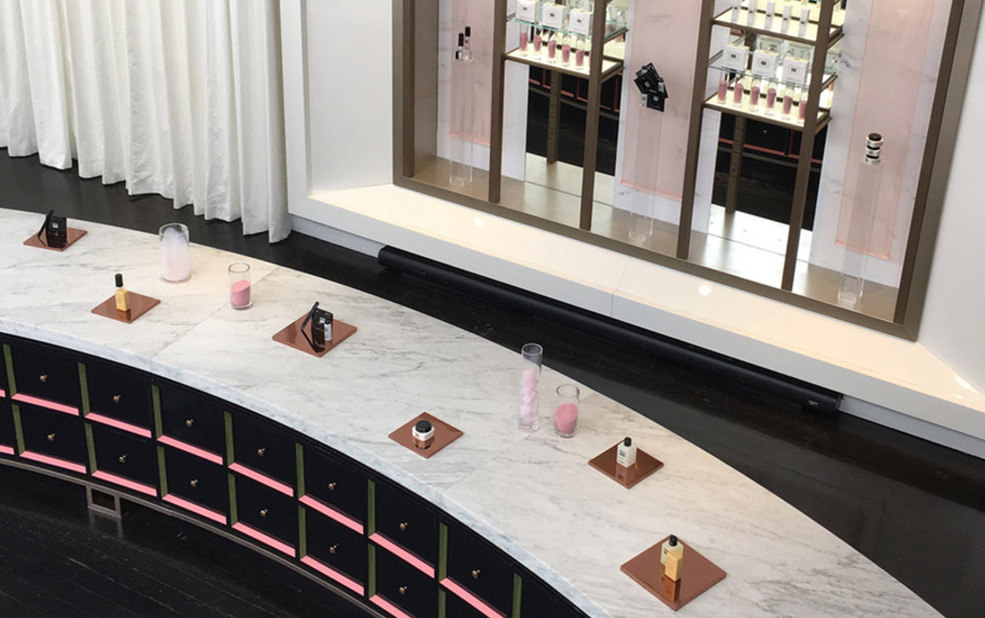 beauty store Display of soaps and oils – Erno Laszlo – Point One Percent